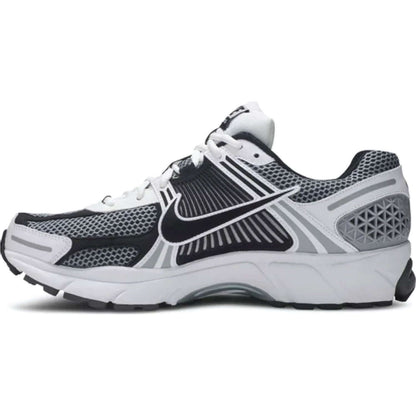 Air Zoom Vomero 5 SE SP ‘Dark Grey’