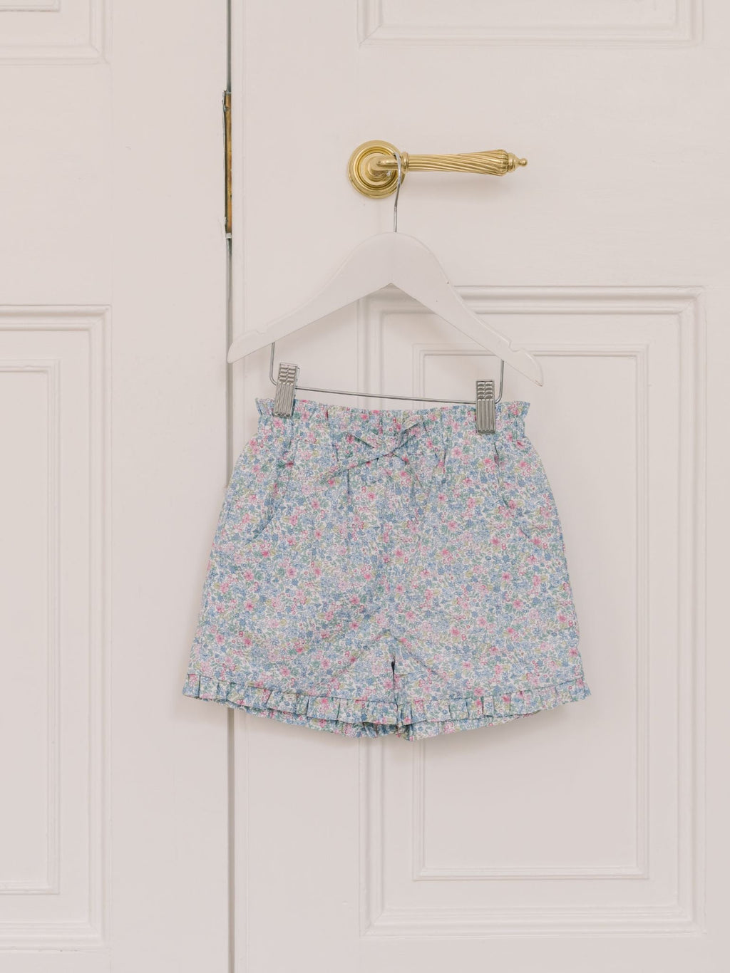 Florentina Girl Top, Flores Girl Shorts & Soft Ribbon Bow Clip Outfit Bundle