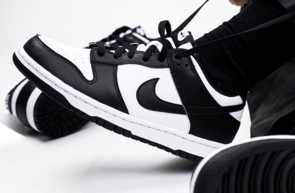 Dunk Low GS ‘Black White’