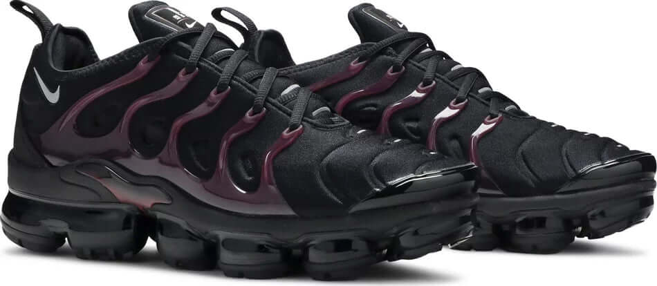 Air VaporMax Plus ‘Black Noble Red’